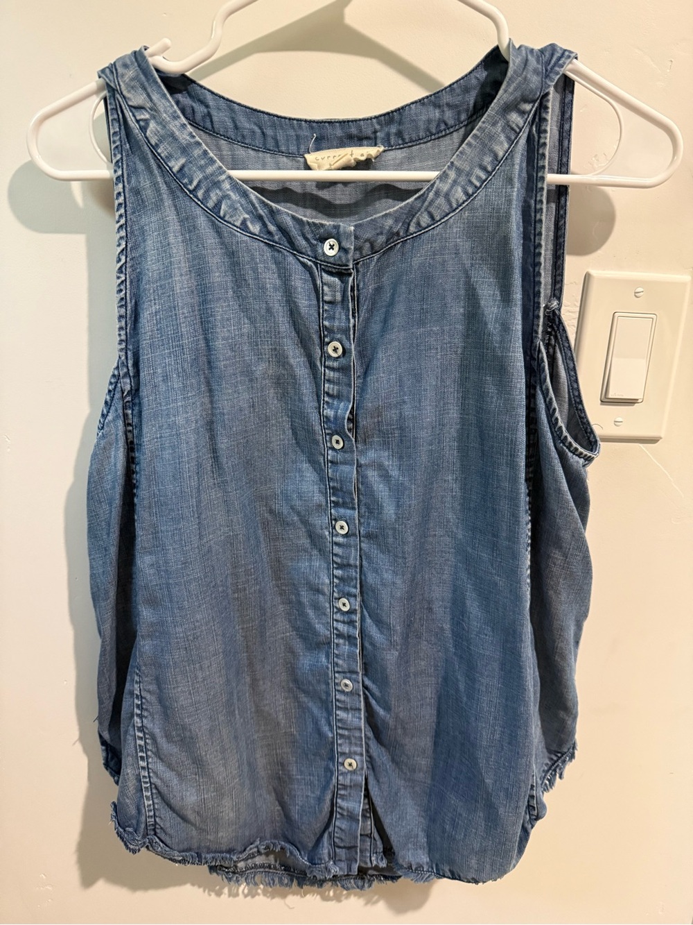 Current Air Light Denim Sleeveless Button-Front Top